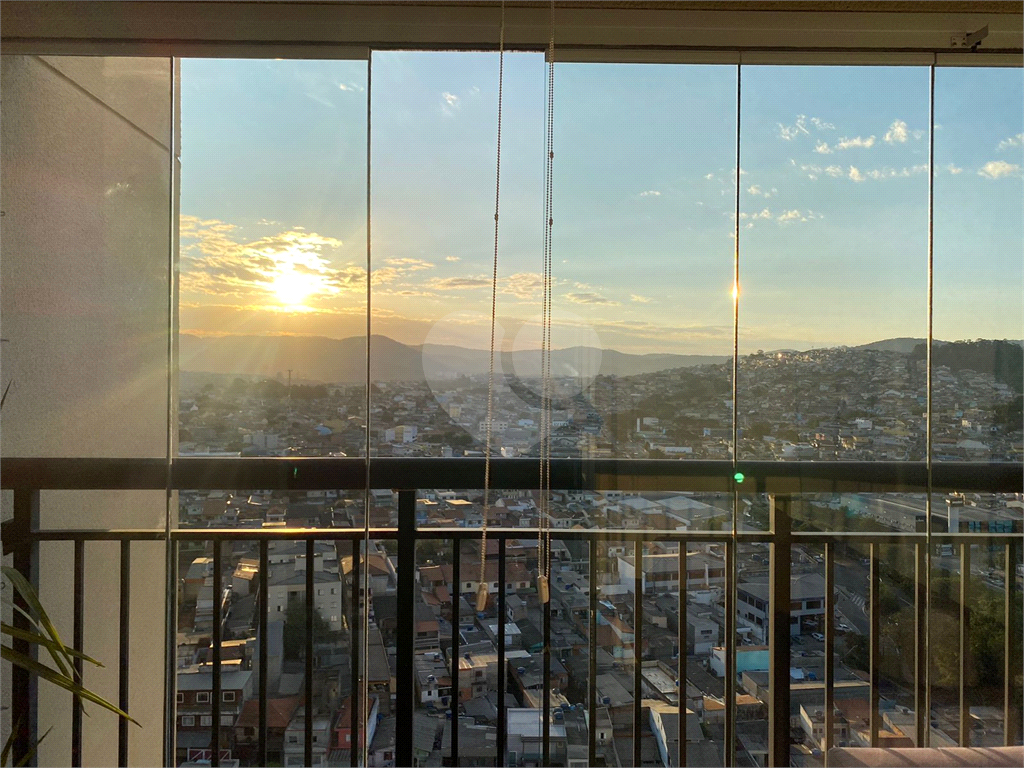 APARTAMENTO em JARDIM FLOR DA MONTANHA