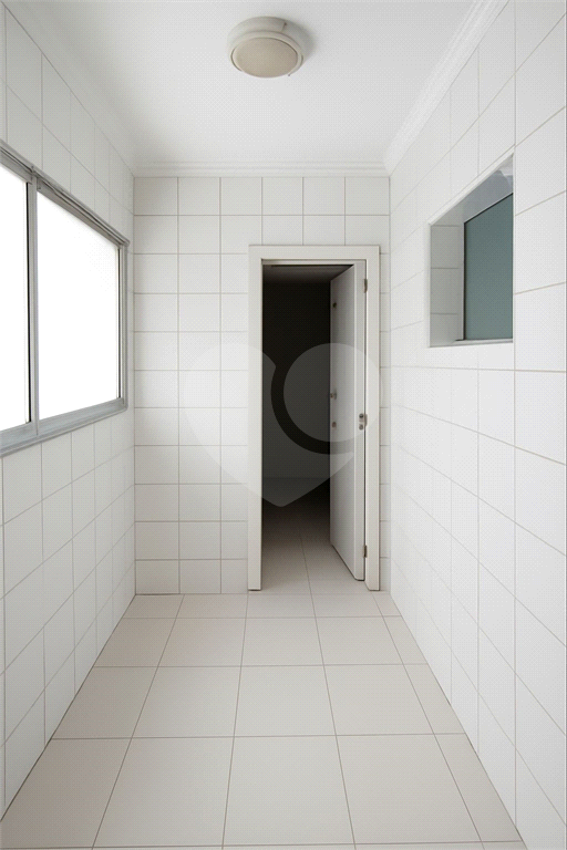 APARTAMENTO em ALTO DA LAPA