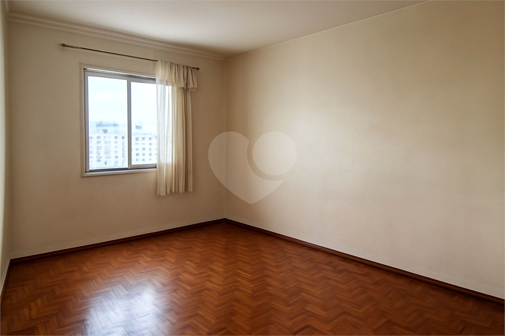 APARTAMENTO em ALTO DA LAPA