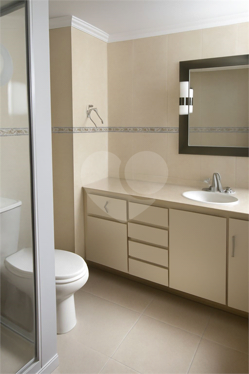 APARTAMENTO em ALTO DA LAPA