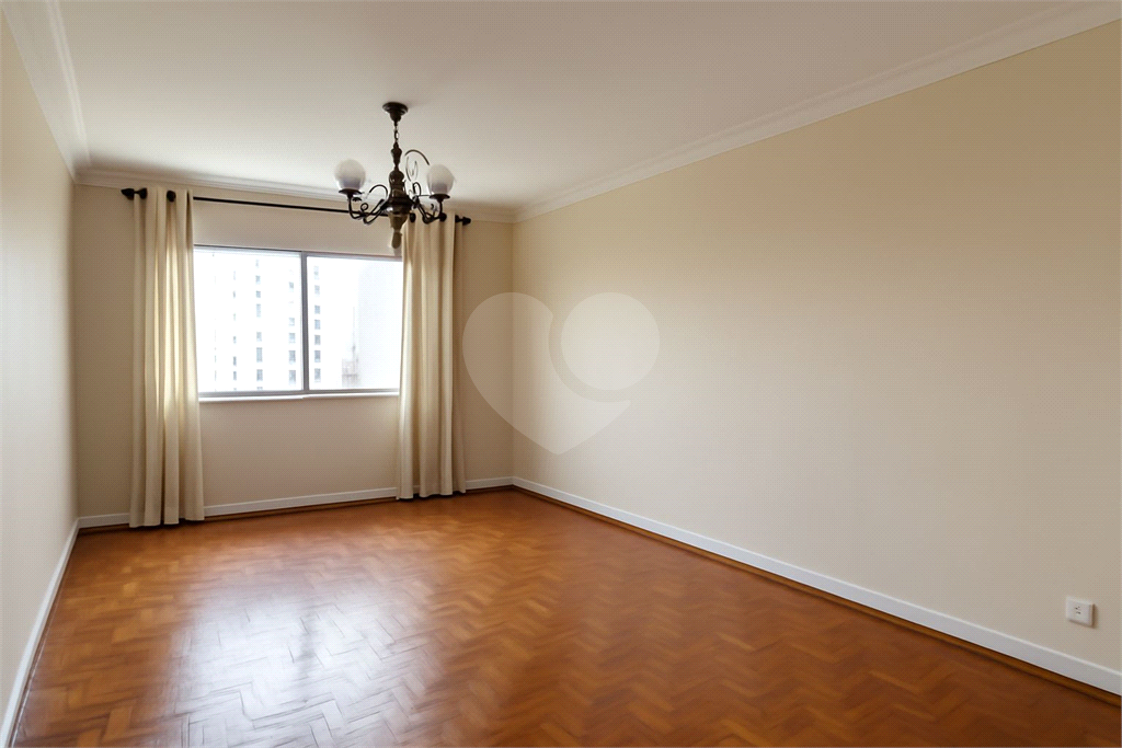 APARTAMENTO em ALTO DA LAPA