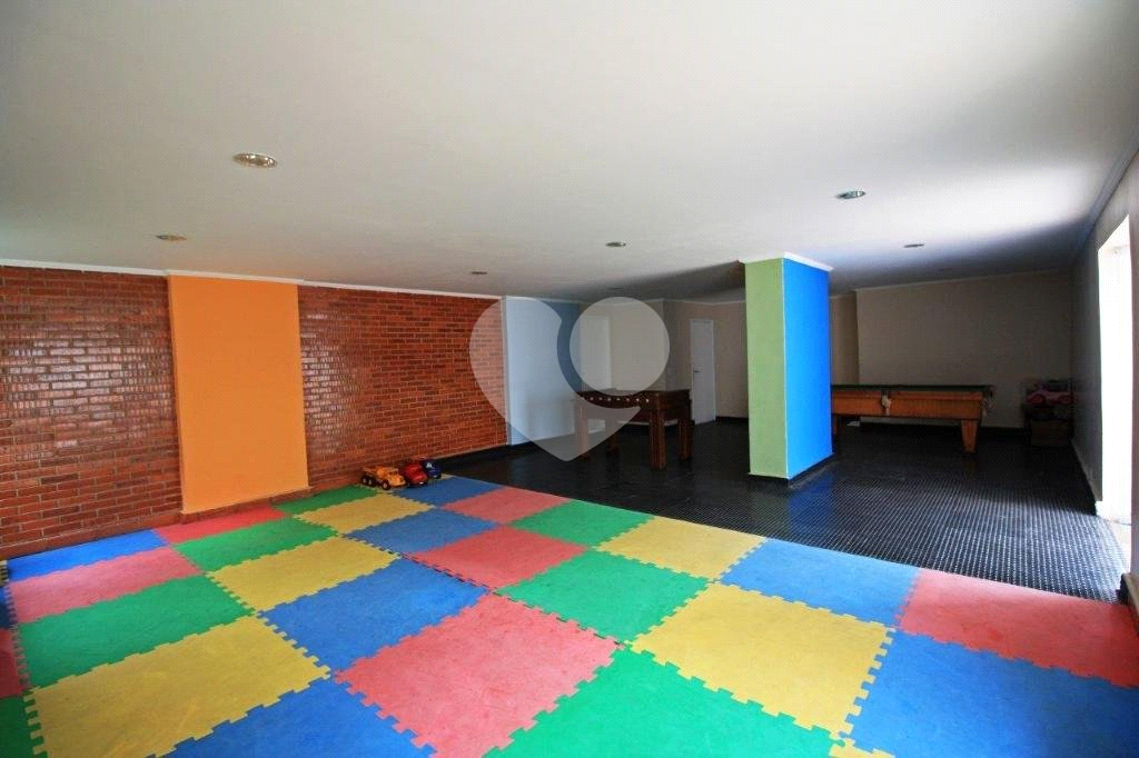 APARTAMENTO em ALTO DA LAPA