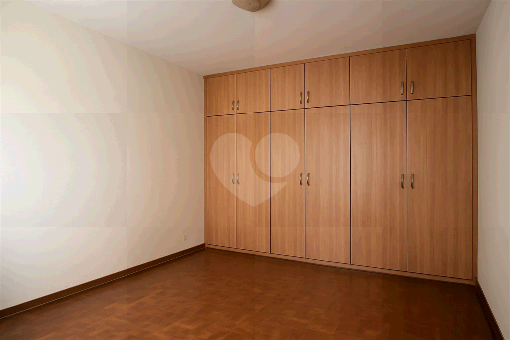 APARTAMENTO em ALTO DA LAPA