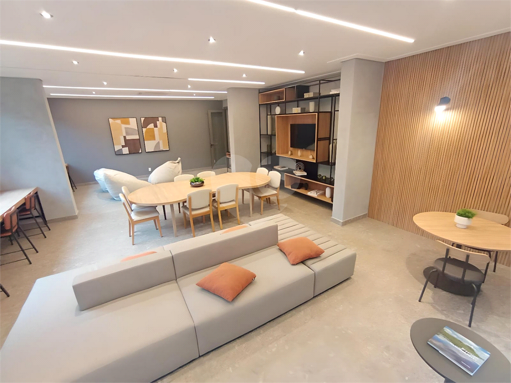 VENDE / ALUGA – STUDIO MOBILIADO NA FARIA LIMA COM VENTILAÇÃO NATURAL.