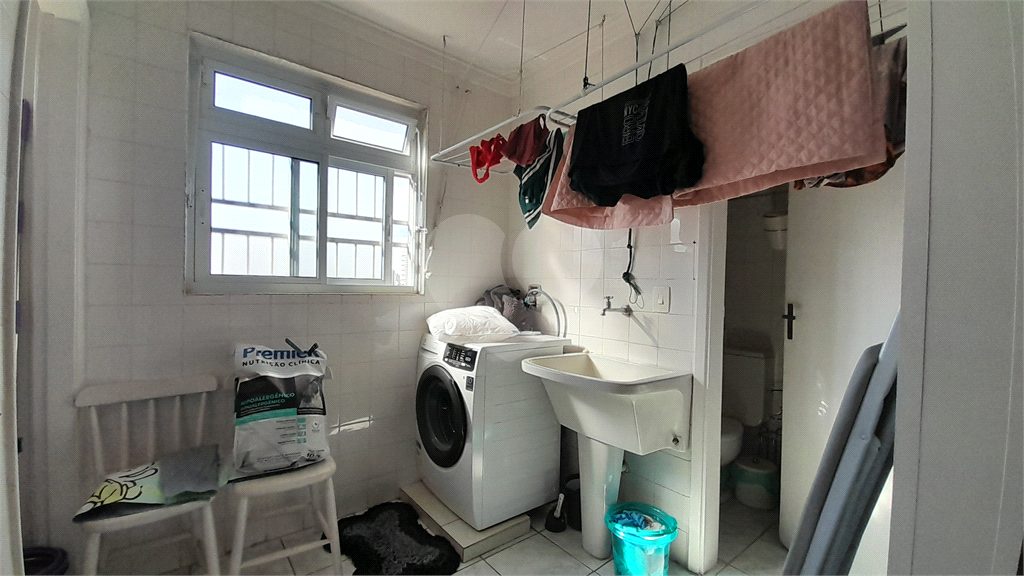 Apartamento à Venda, 80 m², Andar Alto, Reformado, 2 dormitórios 1 vaga