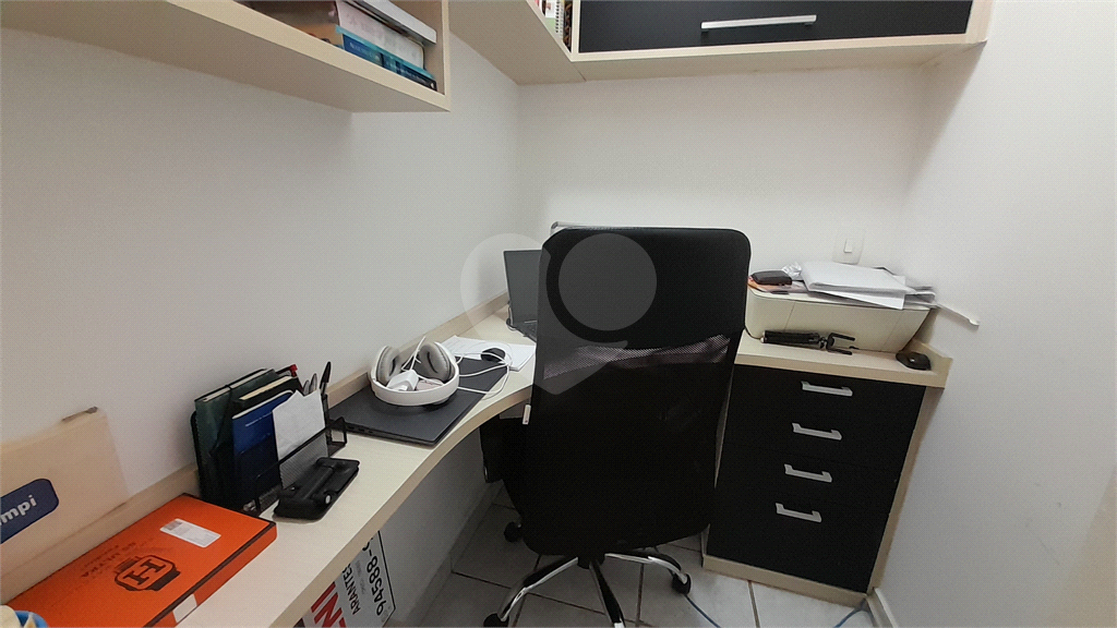 Apartamento à Venda, 80 m², Andar Alto, Reformado, 2 dormitórios 1 vaga