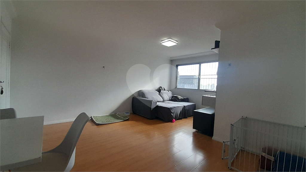 Apartamento à Venda, 80 m², Andar Alto, Reformado, 2 dormitórios 1 vaga