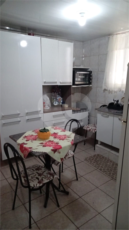 Casa à venda com 4 quartos, 220m² - Foto 15