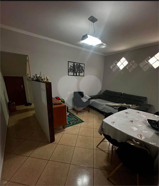 Casa à venda com 4 quartos, 220m² - Foto 3