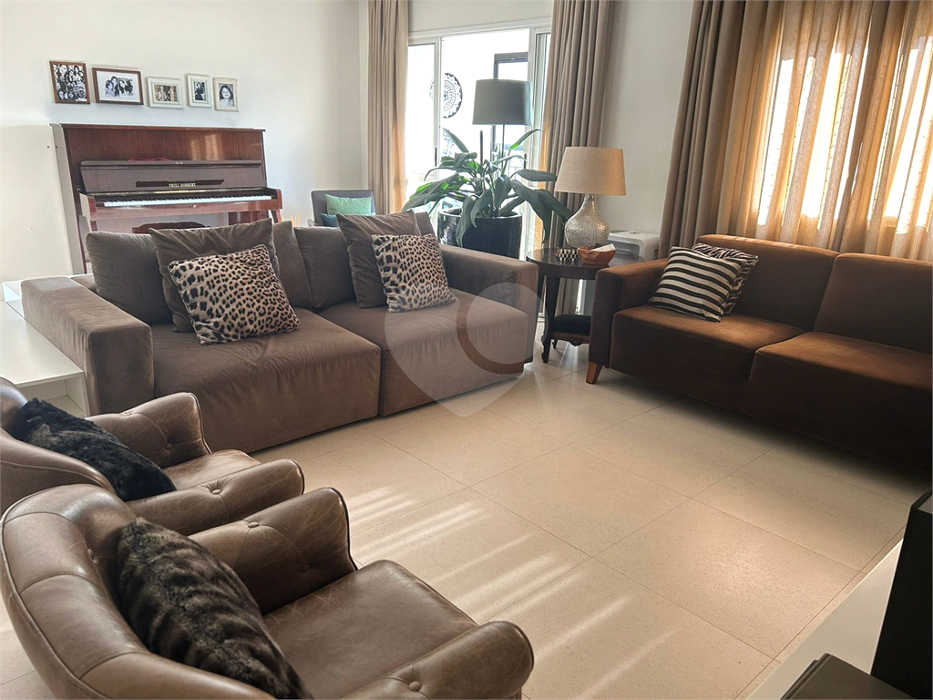 Apartamento a venda na Mooca com 3 suítes