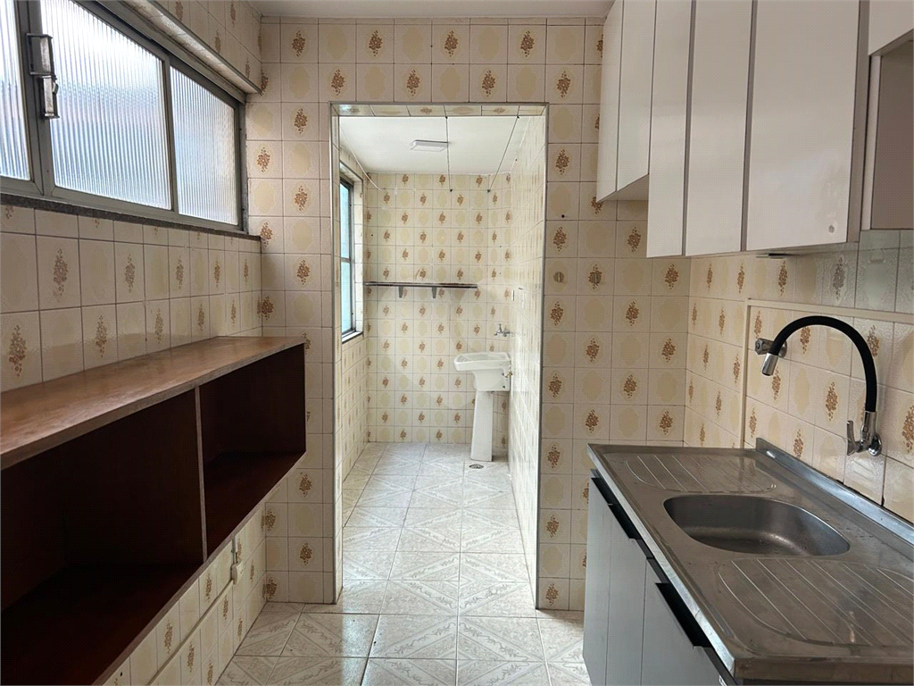 APARTAMENTO EM ALTO DE PINHEIROS - 3 DORMITÓRIOS 