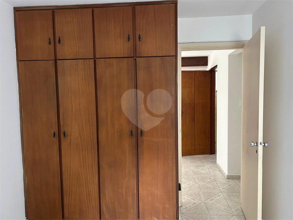 APARTAMENTO EM ALTO DE PINHEIROS - 3 DORMITÓRIOS 