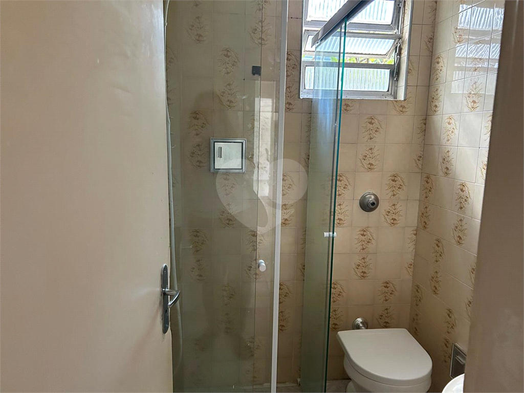 APARTAMENTO EM ALTO DE PINHEIROS - 3 DORMITÓRIOS 
