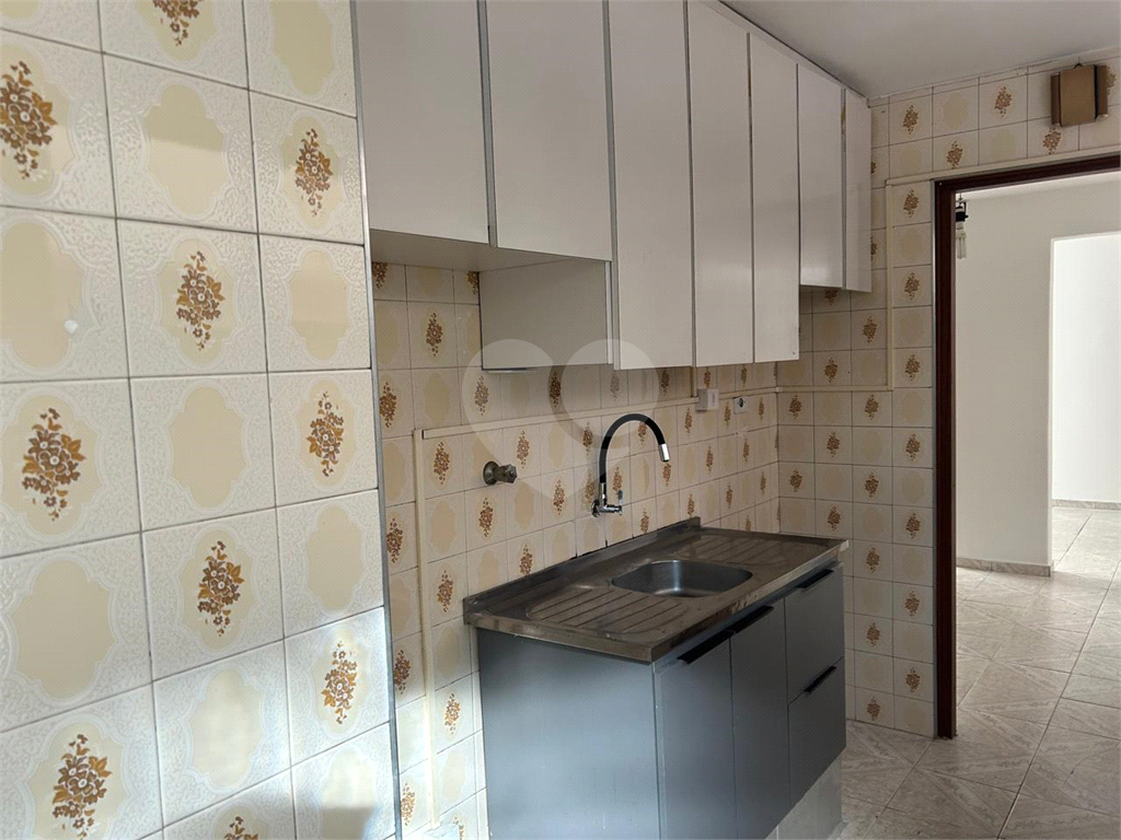 APARTAMENTO EM ALTO DE PINHEIROS - 3 DORMITÓRIOS 