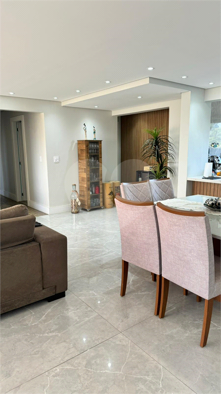 APARTAMENTO em TREMEMBÉ