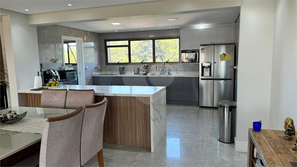 APARTAMENTO em TREMEMBÉ