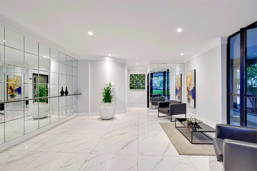 Apartamento com 3 quartos á venda em Vila Olímpia, São Paulo - SP 