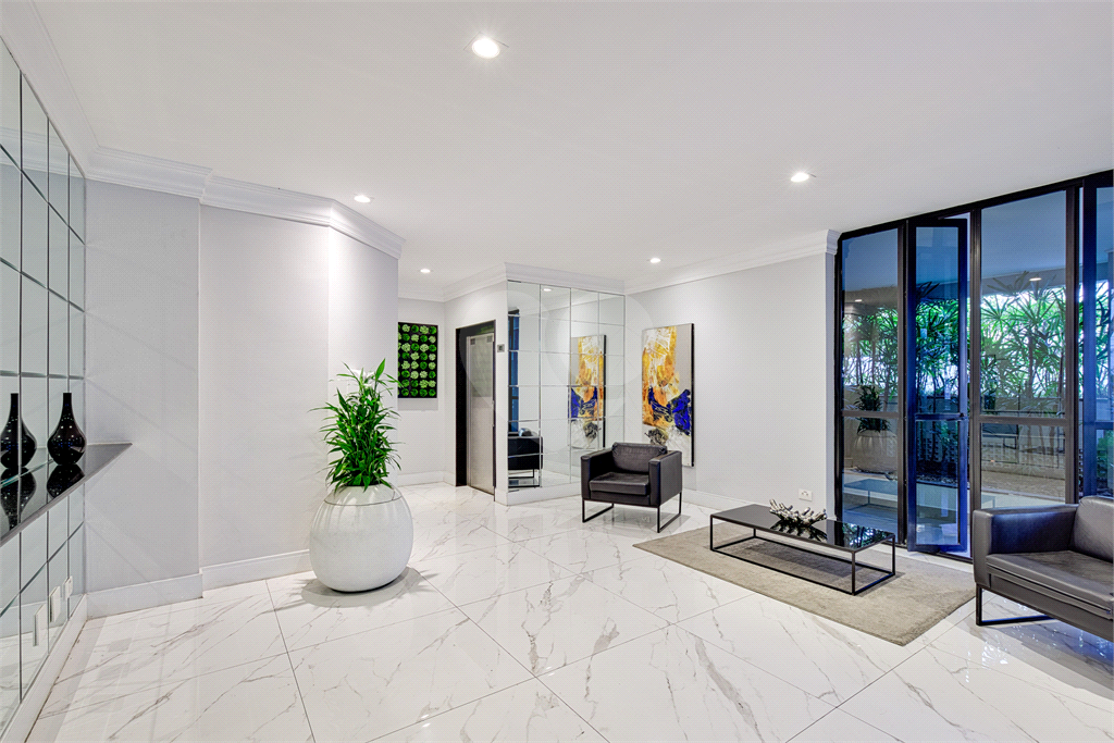 Apartamento com 3 quartos á venda em Vila Olímpia, São Paulo - SP 