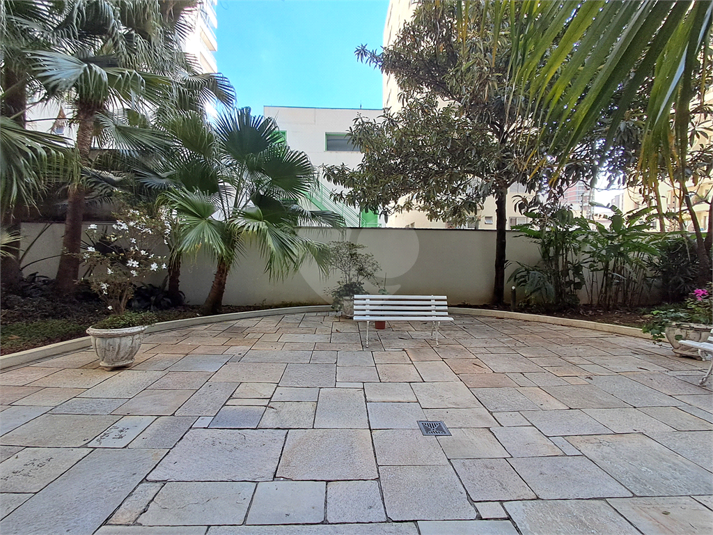 Imóvel de 94m² com sala de estar de 2 ambientes planta original com 3 quartos 1 vaga de garagem Pinheiros
