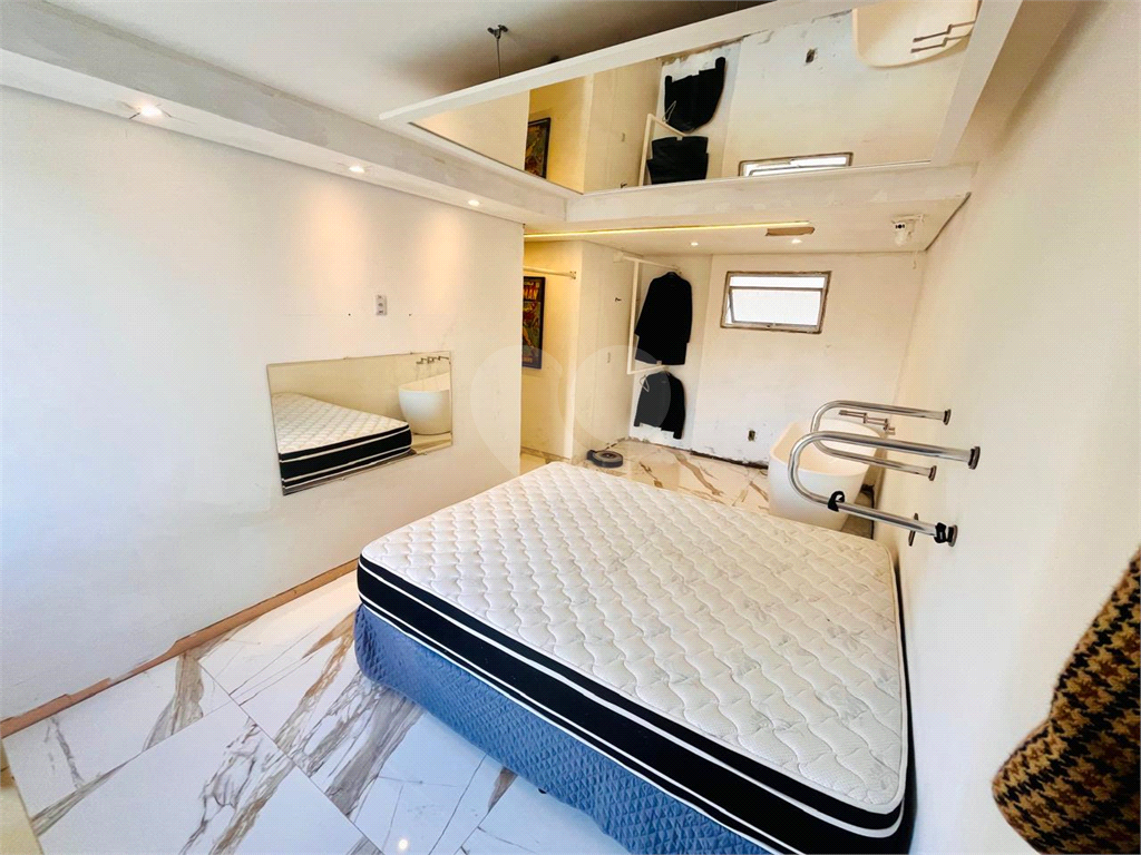 Imóvel de 94m² com sala de estar de 2 ambientes planta original com 3 quartos 1 vaga de garagem Pinheiros