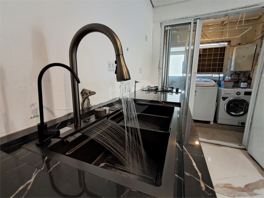 Imóvel de 94m² com sala de estar de 2 ambientes planta original com 3 quartos 1 vaga de garagem Pinheiros
