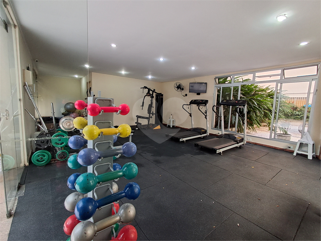 Imóvel de 94m² com sala de estar de 2 ambientes planta original com 3 quartos 1 vaga de garagem Pinheiros
