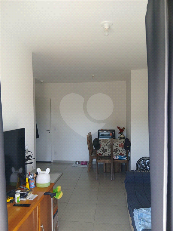 APARTAMENTO em VILA ROSÁLIA