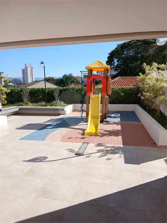 APARTAMENTO em VILA ROSÁLIA