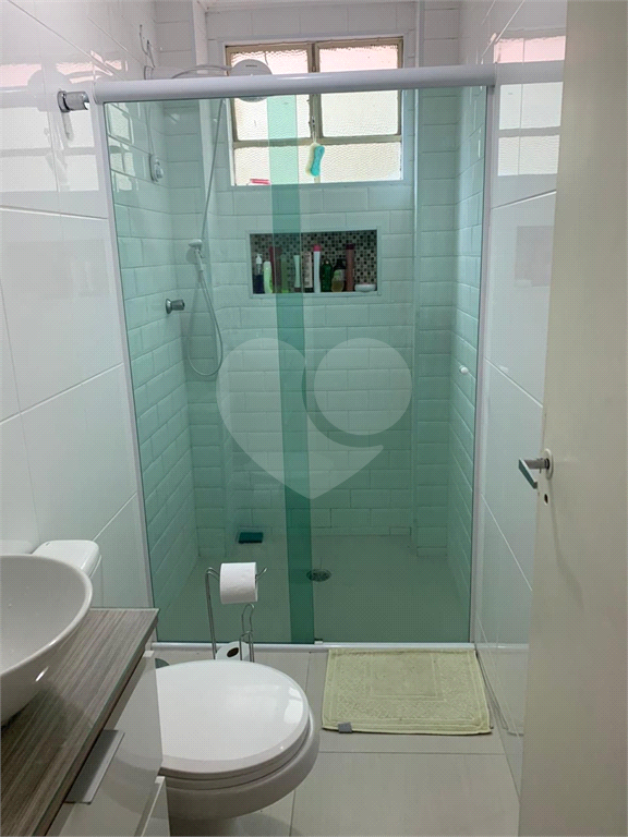 Apartamento reformado com 75m² à venda na Av. Ultramarino