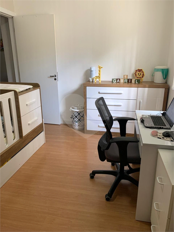 Apartamento reformado com 75m² à venda na Av. Ultramarino