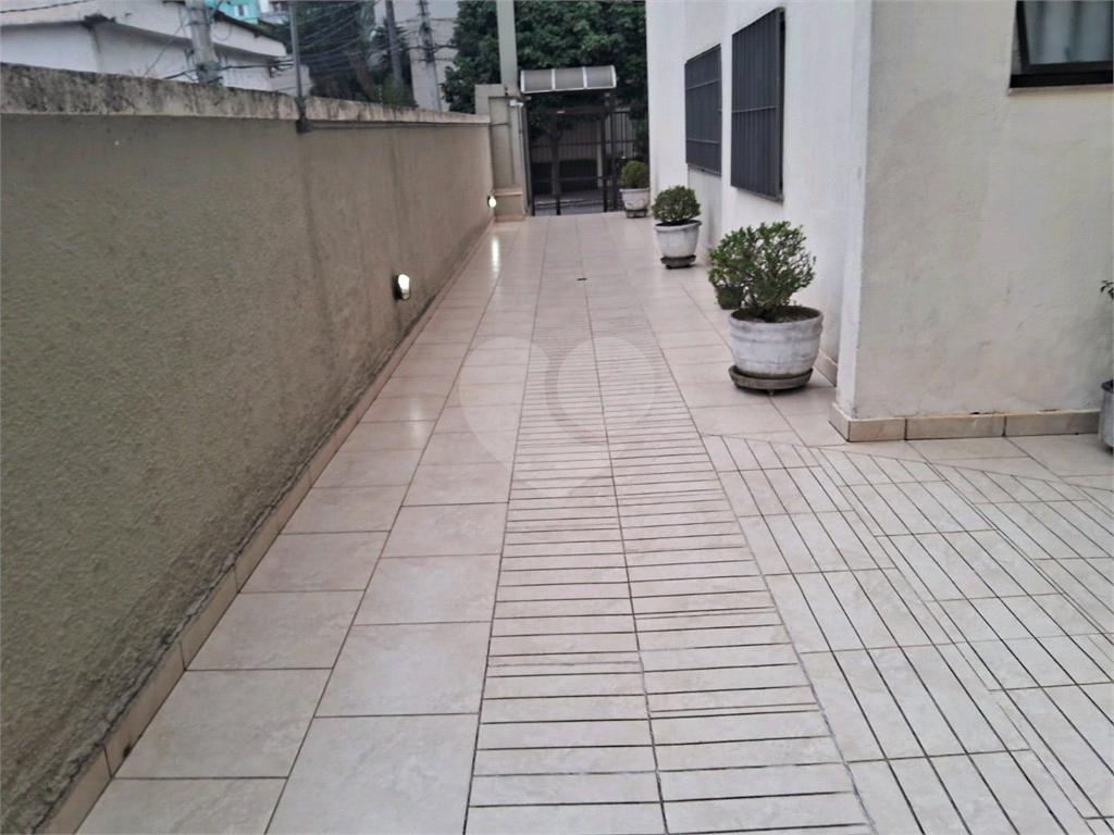 Apartamento reformado com 75m² à venda na Av. Ultramarino