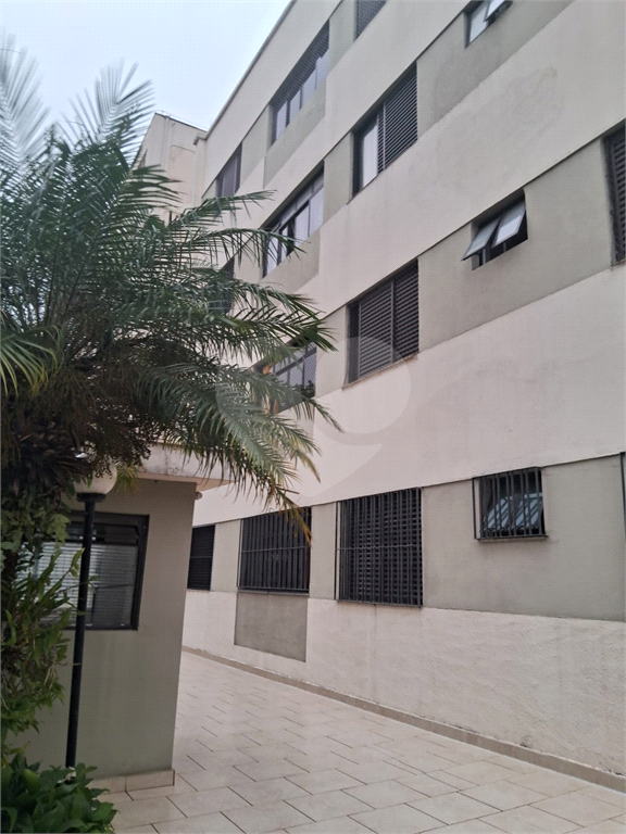 Apartamento reformado com 75m² à venda na Av. Ultramarino
