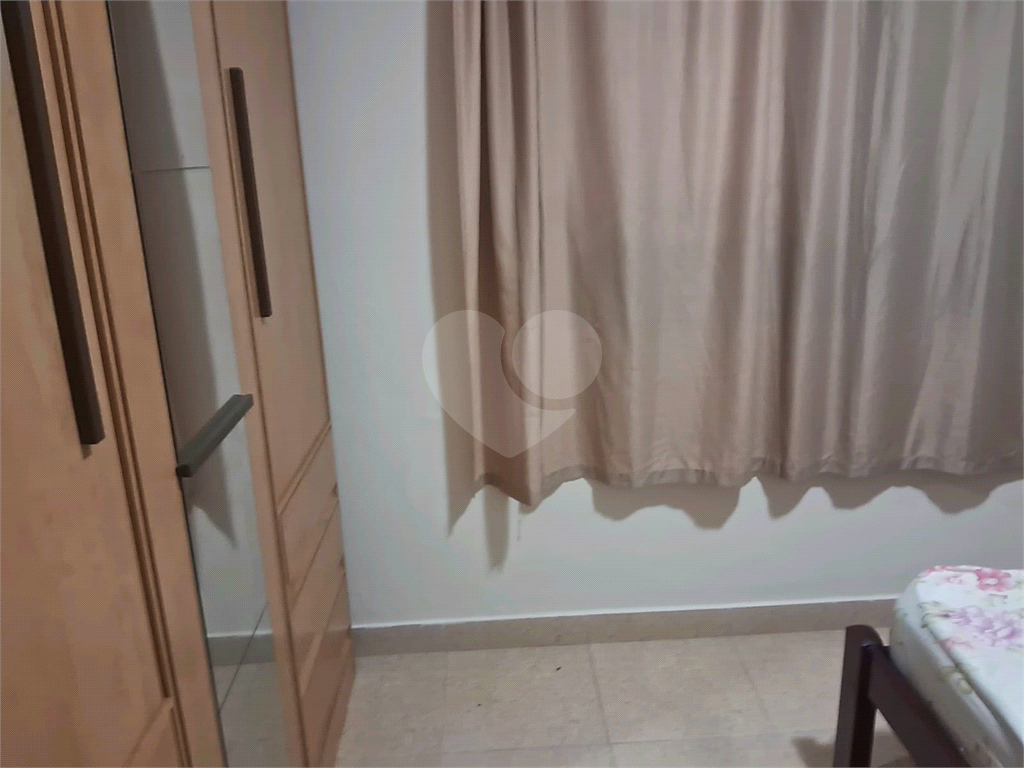 Apartamento reformado com 75m² à venda na Av. Ultramarino