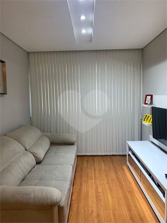 Apartamento reformado com 75m² à venda na Av. Ultramarino