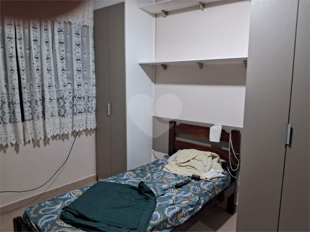 Apartamento reformado com 75m² à venda na Av. Ultramarino