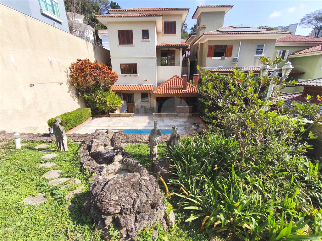 Sobrado dos sonhos no Horto, com piscina privativa