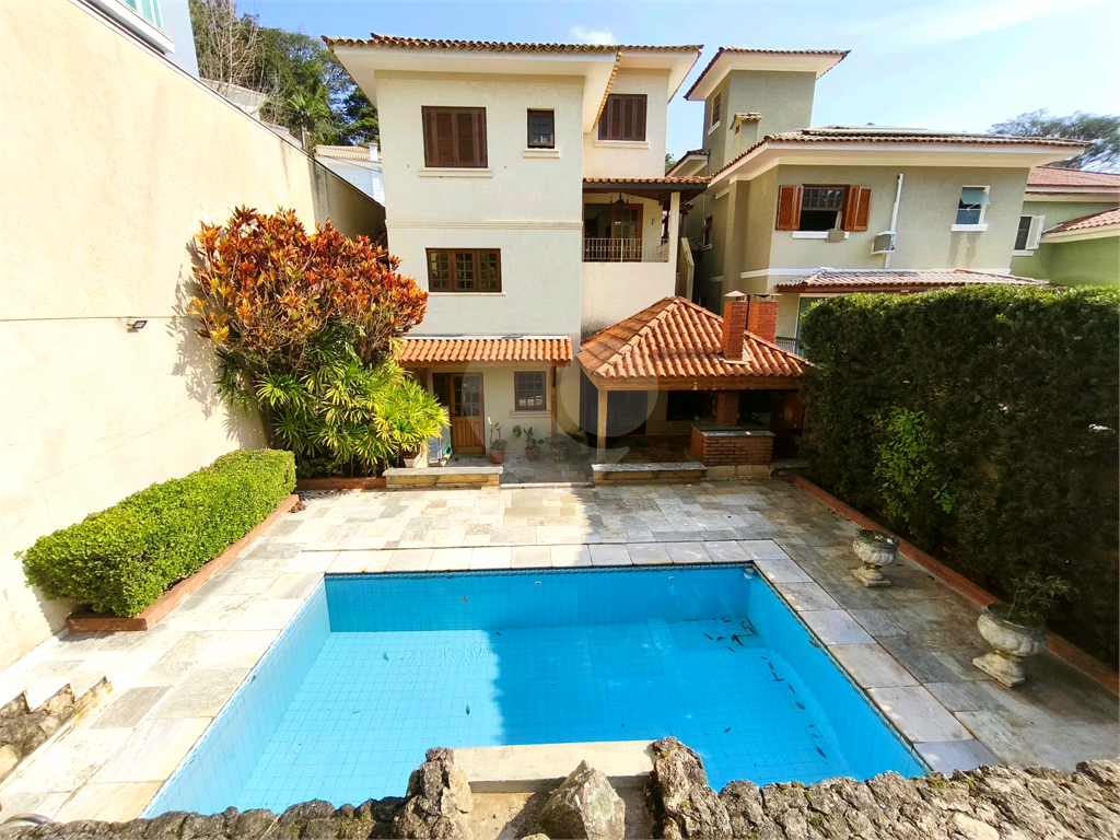 Sobrado dos sonhos no Horto, com piscina privativa