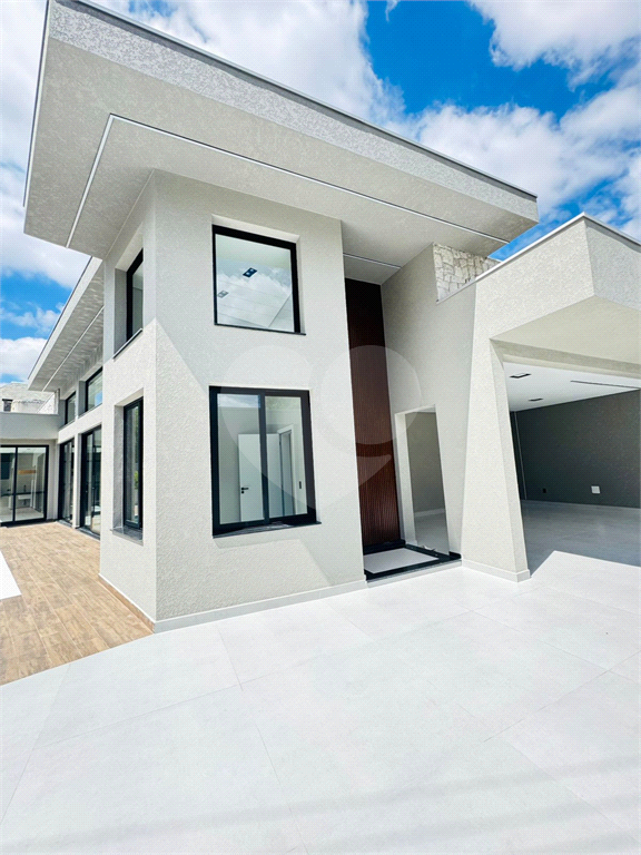 Casa exuberante, alto padrão, pé direito alto, 3 suites, totalmente terrea - piscina - 4 vagas - City América - SP