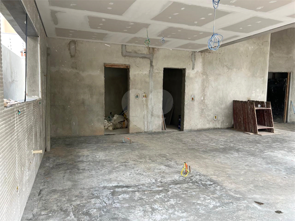 Casa exuberante, alto padrão, pé direito alto, 3 suites, totalmente terrea - piscina - 4 vagas - City América - SP