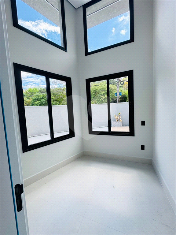 Casa exuberante, alto padrão, pé direito alto, 3 suites, totalmente terrea - piscina - 4 vagas - City América - SP