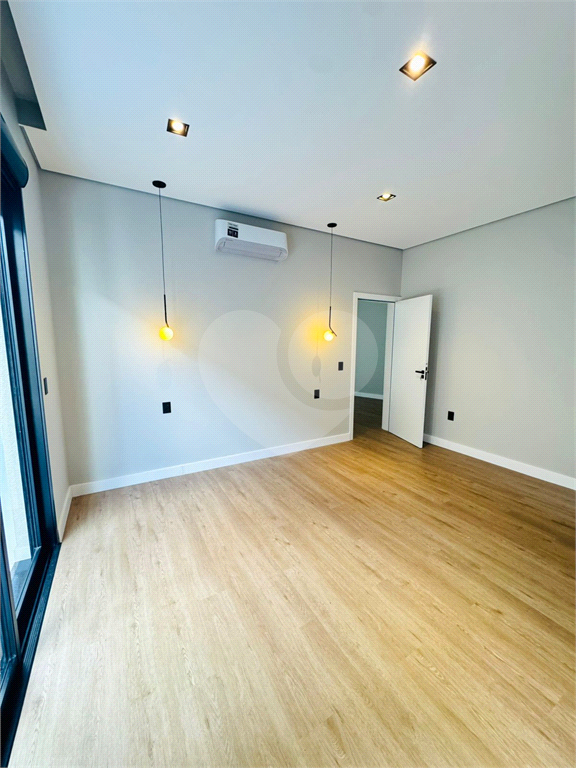 Casa exuberante, alto padrão, pé direito alto, 3 suites, totalmente terrea - piscina - 4 vagas - City América - SP