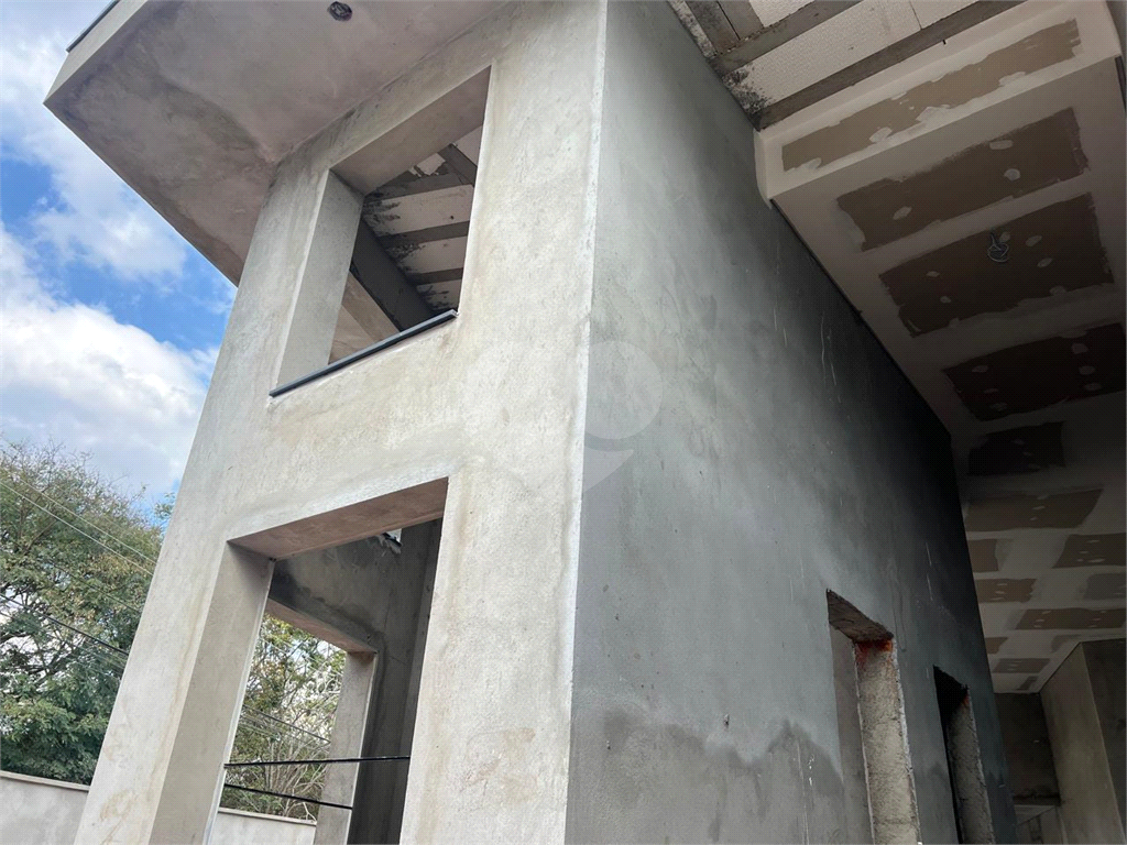 Casa exuberante, alto padrão, pé direito alto, 3 suites, totalmente terrea - piscina - 4 vagas - City América - SP