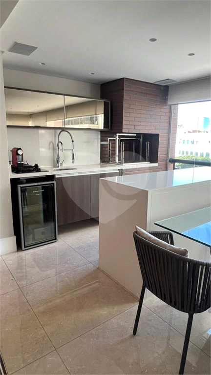 Apartamento à venda com 4 quartos, 168m² - Foto 2