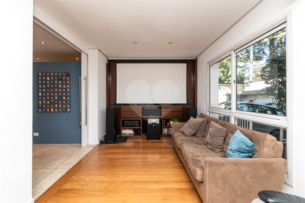 Casa para alugar em Alto de Pinheiros 