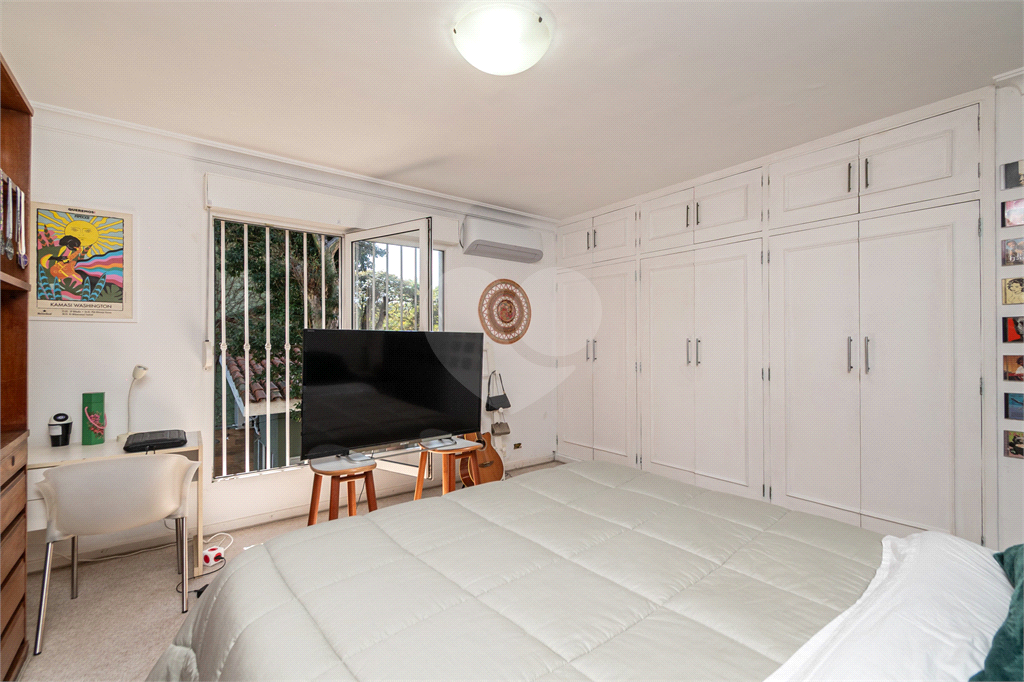 Casa para alugar em Alto de Pinheiros 
