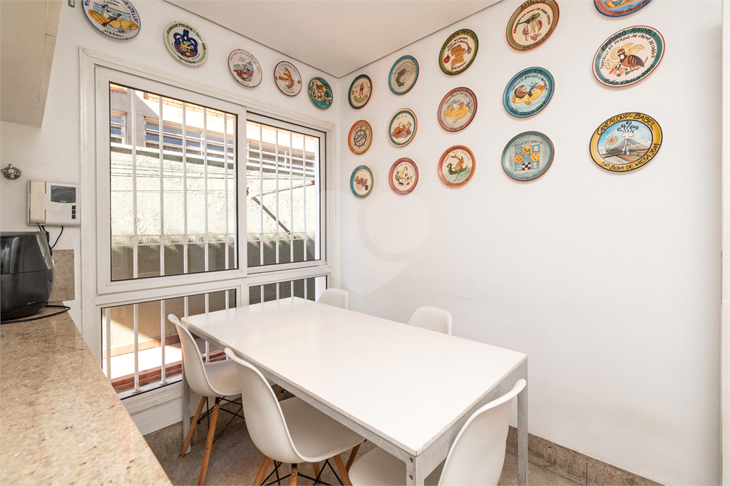 Casa para alugar em Alto de Pinheiros 
