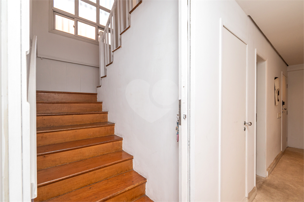 Casa para alugar em Alto de Pinheiros 