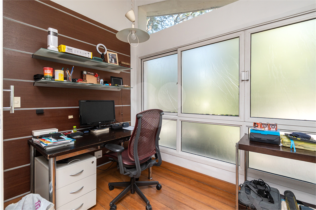 Casa para alugar em Alto de Pinheiros 