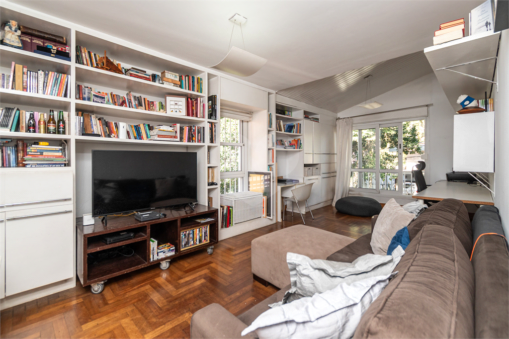 Casa para alugar em Alto de Pinheiros 