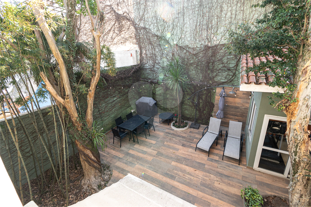 Casa para alugar em Alto de Pinheiros 